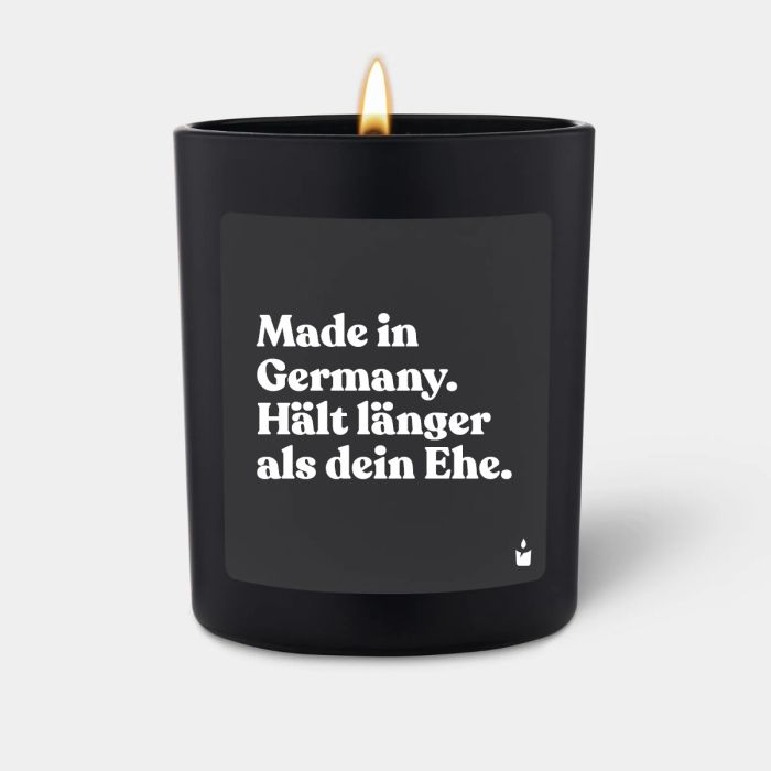 Duftkerze Schwarz Woody Made in Germany. Hält länger als dein Ehe.