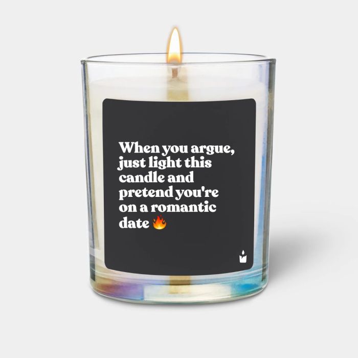 Duftkerze Woody When you argue, just light this candle and pretend you're on a romantic date