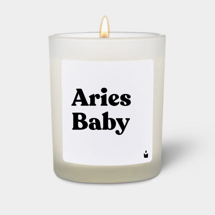 Duftkerze Weiss Flowery Aries Baby