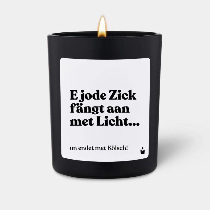 Duftkerze Schwarz Woody E jode Zick fängt aan met Licht un endet met Kölsch!