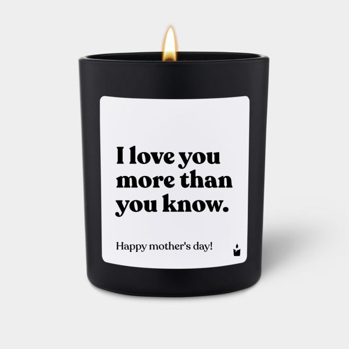 Duftkerze Schwarz Woody I love you more than you know.