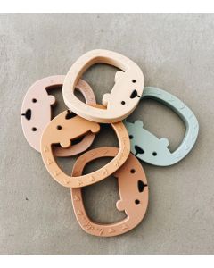 Kleiner Bär Beissring Montessori Hellrosa