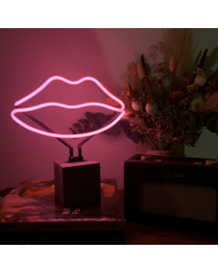 Glas Neon Tischlampe mit Betonsockel - Lippen